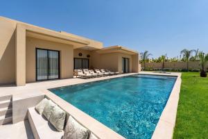 Villa Amira Green 17