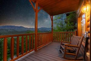 Old Hickory Timeless Charm, Stunning Views