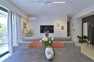 Bright And Elegant Apartment - Lotis