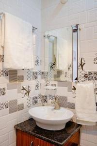 3BHK Bohemian Gem - Chhatarpur