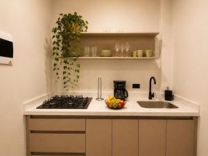 New modern loft in Laureles with WiFi and a large window