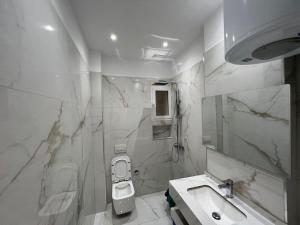 Large and spacious apartment at New Marina 140 meters