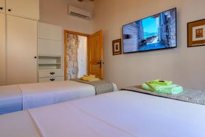 Ismaelli Palace Sunset Suite