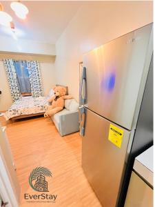 EverStay Cozy Studio in Terraces Tradizo Imus