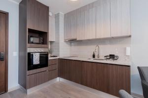 Premium! Stylish New Apartment in the Heart of Barrio Italia