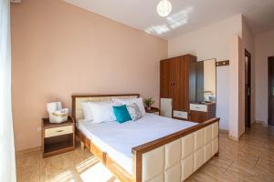 Radhima Res 112 - Double Room, Sea View