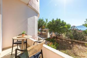Radhima Res 112 - Double Room, Sea View