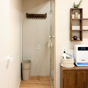 Modern 3BR2BA Gyeongju House Sleeps 8