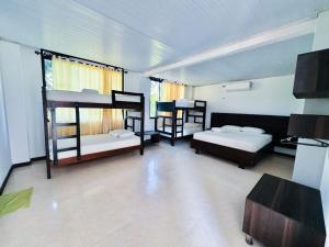 Hotel Sueños Dorados