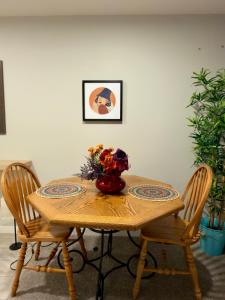 Luxury 2 bed walkout suite near Calgary YYC airport