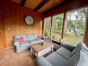 Holiday home with private garden, close to the sea