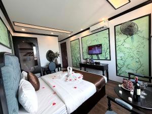 Crown Luxury Hotel