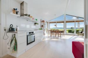 Stunning Sea Views Wood-Fired Hot Tub Nature