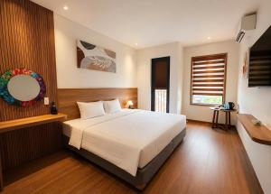 Rosalie II Quang Binh Hotel