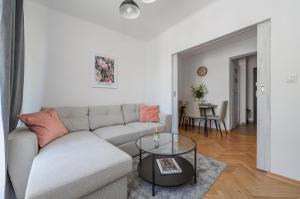 Lumina I 3-room Apart with Balcony I near Park Moczydło I Metro