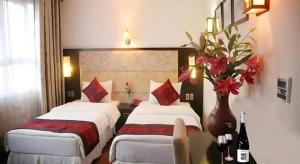 New Moon Hotel
