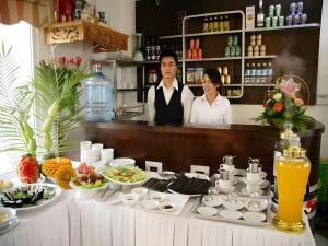 New Moon Hotel