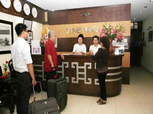 New Moon Hotel