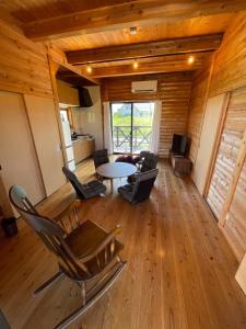 ちいさなリトリート琵琶湖-ゆったり過ごす貸切ログハウス-BBQ鍋ok-琵琶湖まで徒歩約3分