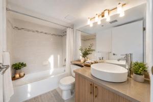 Exclusive 2BR City Retreat in Downtown Vancouver