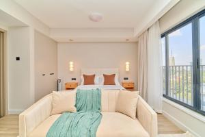 Altura Upper Hill Deluxe 5 - Rooftop Pool, Gym & Skyline Views