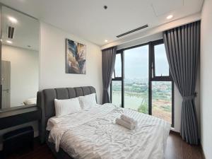 Hommit - Căn hộ 3 Phòng Ngủ View Hồ, Netflix - Tòa Masteri B, Vinhomes Smart City