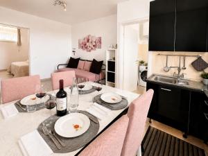 Appartamento la casa di Lilli Anguillara Sabazia-Parcheggio interno privato, Lago, Relax e Roma a portata di treno