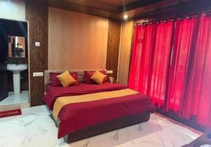 Devlok Hotel & Restaurant