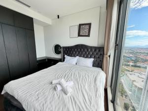 Hommit - Căn hộ 3 Phòng Ngủ View Hồ - Tòa Masteri D, Vinhomes Smart City