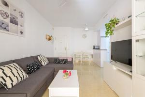 WintowinRentals Playa Linda Benajarafe Beach and Pool