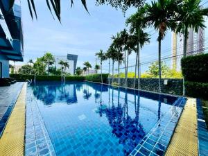 Jomtien Beach with Sea View