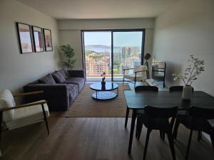 New 2 bedroom appartement with pool & ocean view