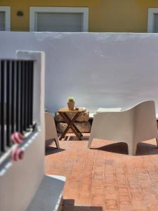 Spacious 4 bedroom townhouse with terraces and garage