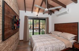Family Oasis - Pool and Jacuzzi in the City Center