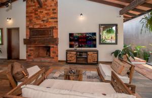 Family Oasis - Pool and Jacuzzi in the City Center