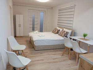 Icoski Apartments