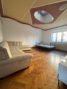 Bloom Apartment