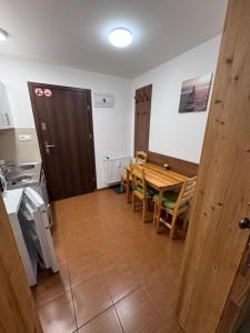 Apartmány, Chata Borovica, Valča