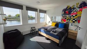 Float House Nr 659