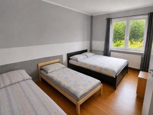 Budget Hostel - Easy Bus to Center