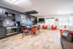 Cat ART Home Costa Adeje - 3 BR - Near Siam Park - Private Pool