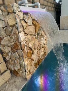 Cabaña santuarium con piscina cerca al mar