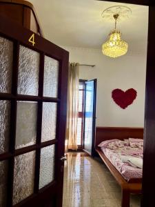 Dyrrah Rooms Centre