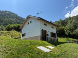 Baita Valmalenco - Casa con sauna panoramica, 5 minuti da Chiesa Valmalenco