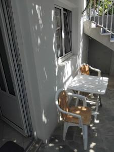 Lillys apartment