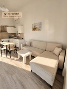 Glyfas Apartments B