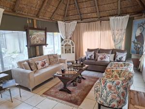 Elephants Den Khaya Izindluvo
