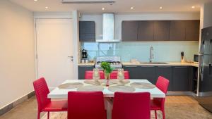 Amazing experience with ocean views on Balboa Ave 2