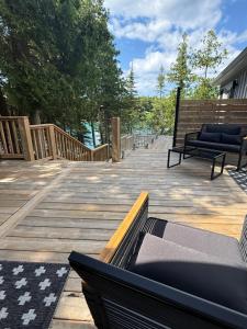 Dock 124 - Adults Only, Waterfront B&B