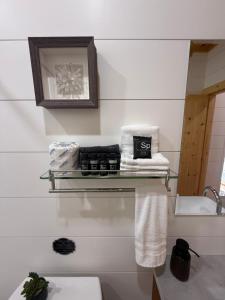 Dock 124 - Adults Only, Waterfront B&B